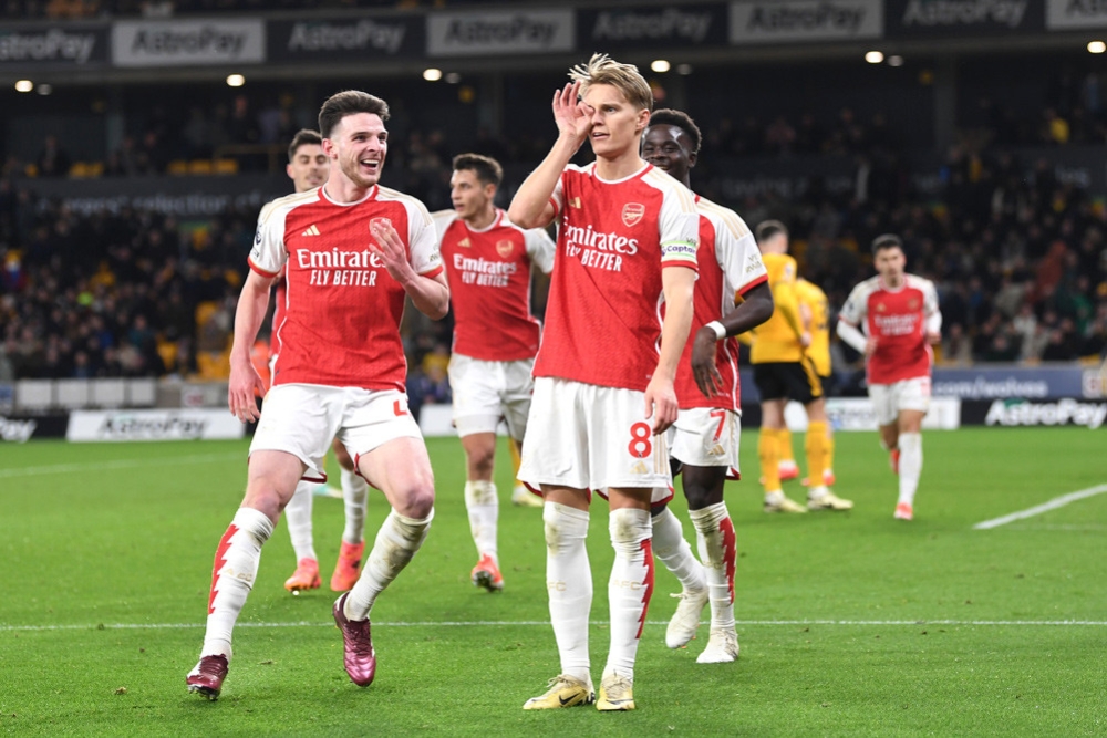 Hạ Wolves, Arsenal đòi lại ngôi đầu Ngoại hạng Anh 2023/24