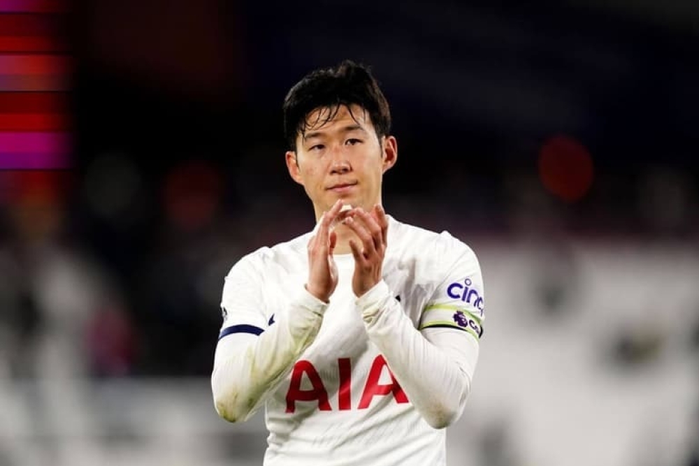 Tottenham thắp lại hy vọng dự Champions League cho MU