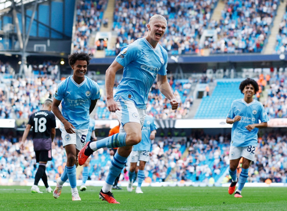 Tổng hợp vòng 4 Premier League: Man City khác biệt, MU và Chelsea thụt lùi